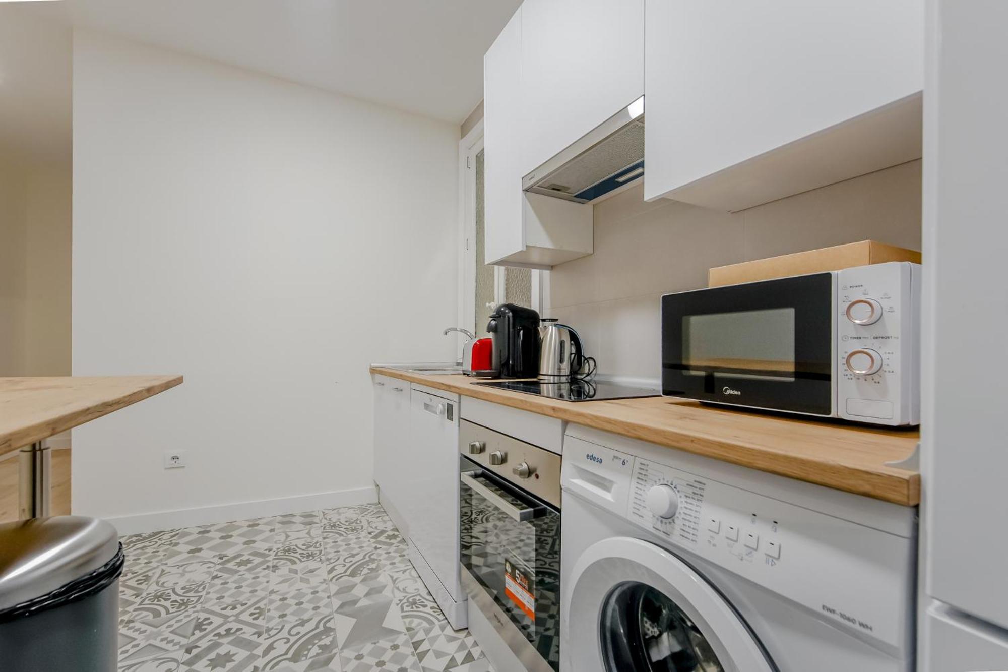 Modern Apt Para 6Pax En La Plaza De Tirso-Centro E1 Madrid Eksteriør bilde